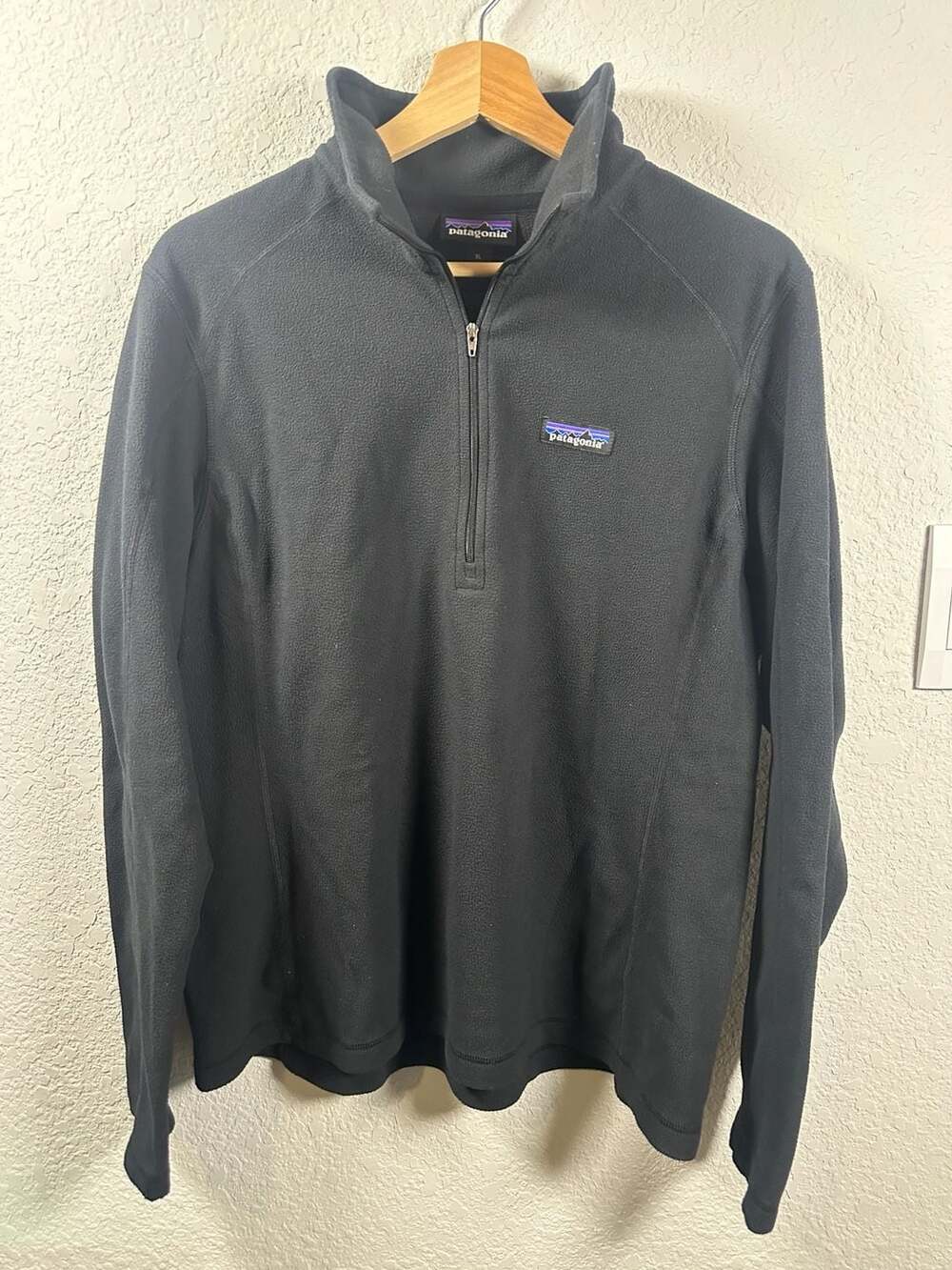 Patagonia Quarter zip Pullover Size XL Black Fleece